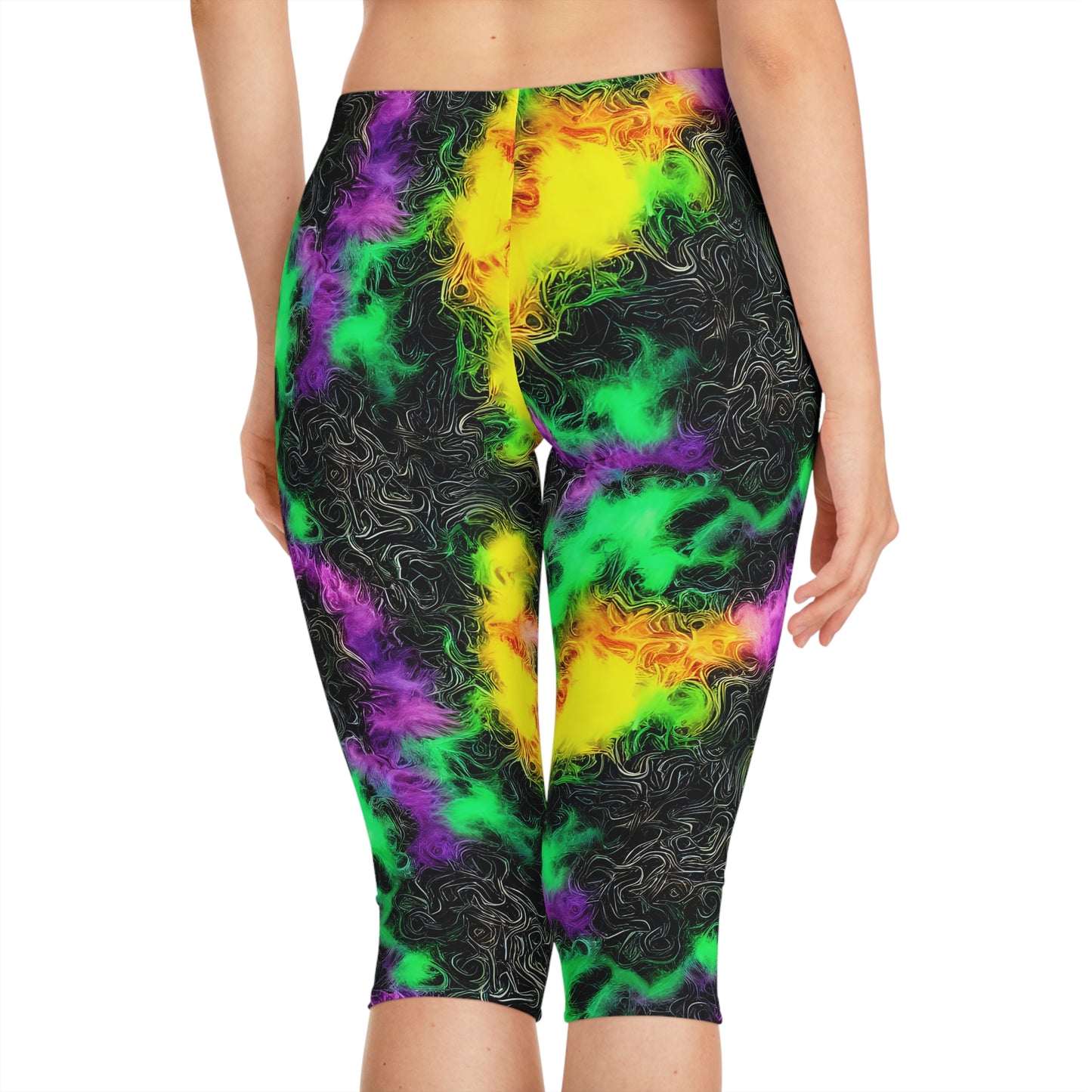 Women's Capri Leggings (AOP)